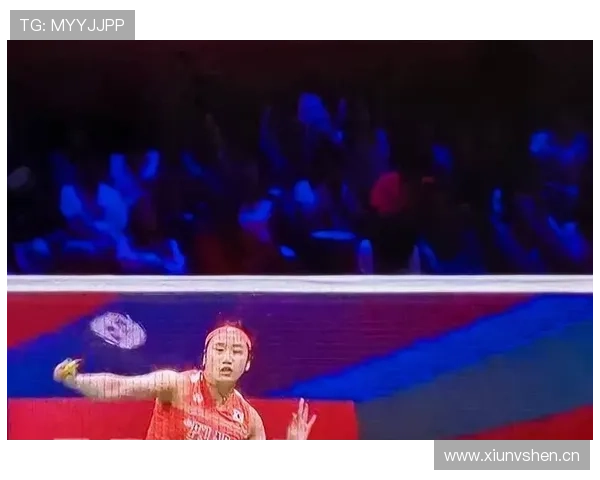 安洗莹上场板着脸，刷到她出街照我还以为走错了网红街